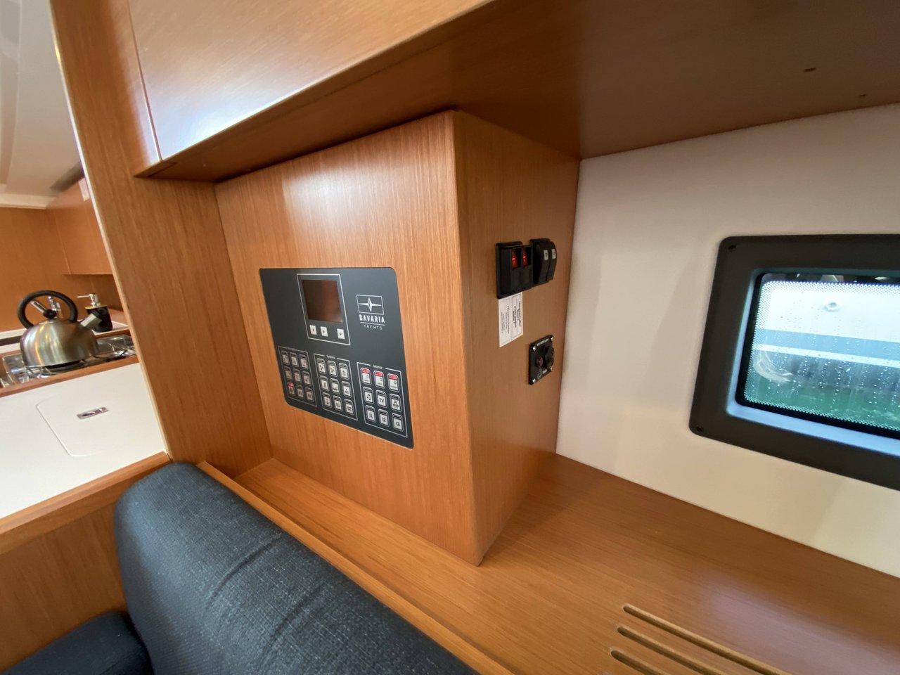 Bavaria C42, picture 12