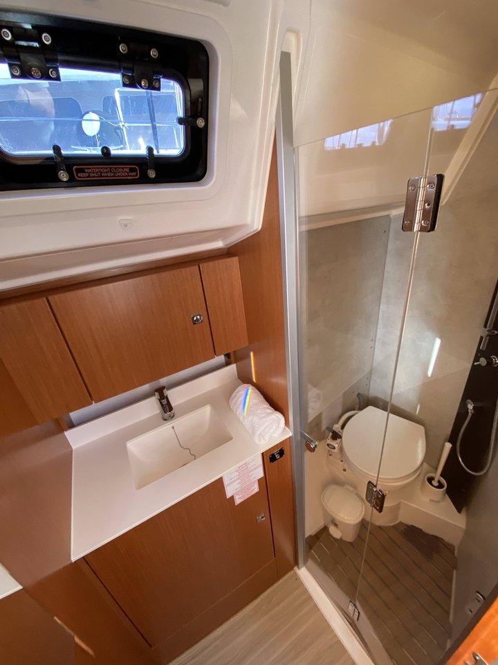 Bavaria C42, picture 23