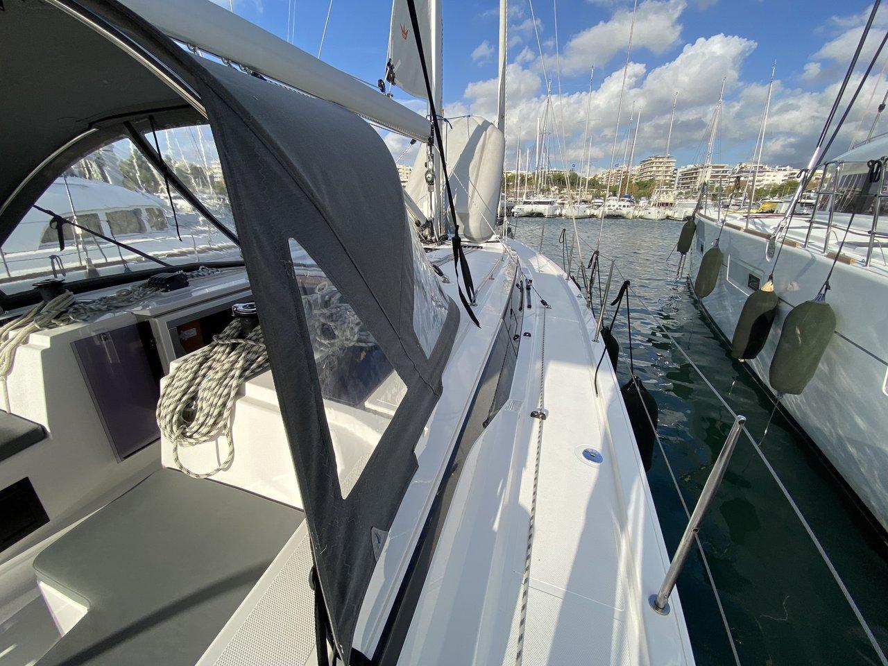 Bavaria C42, picture 6