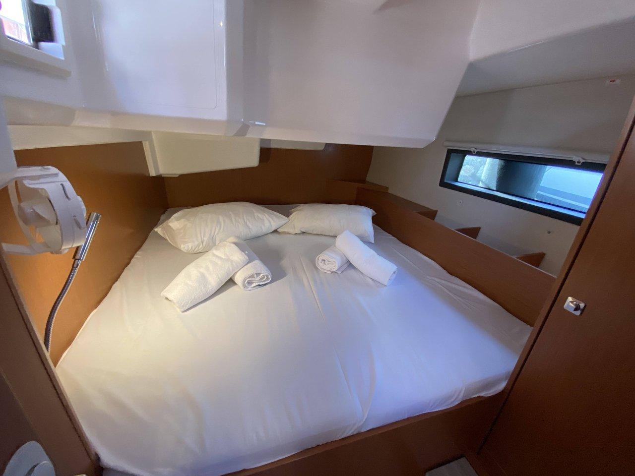 Bavaria C42, picture 21