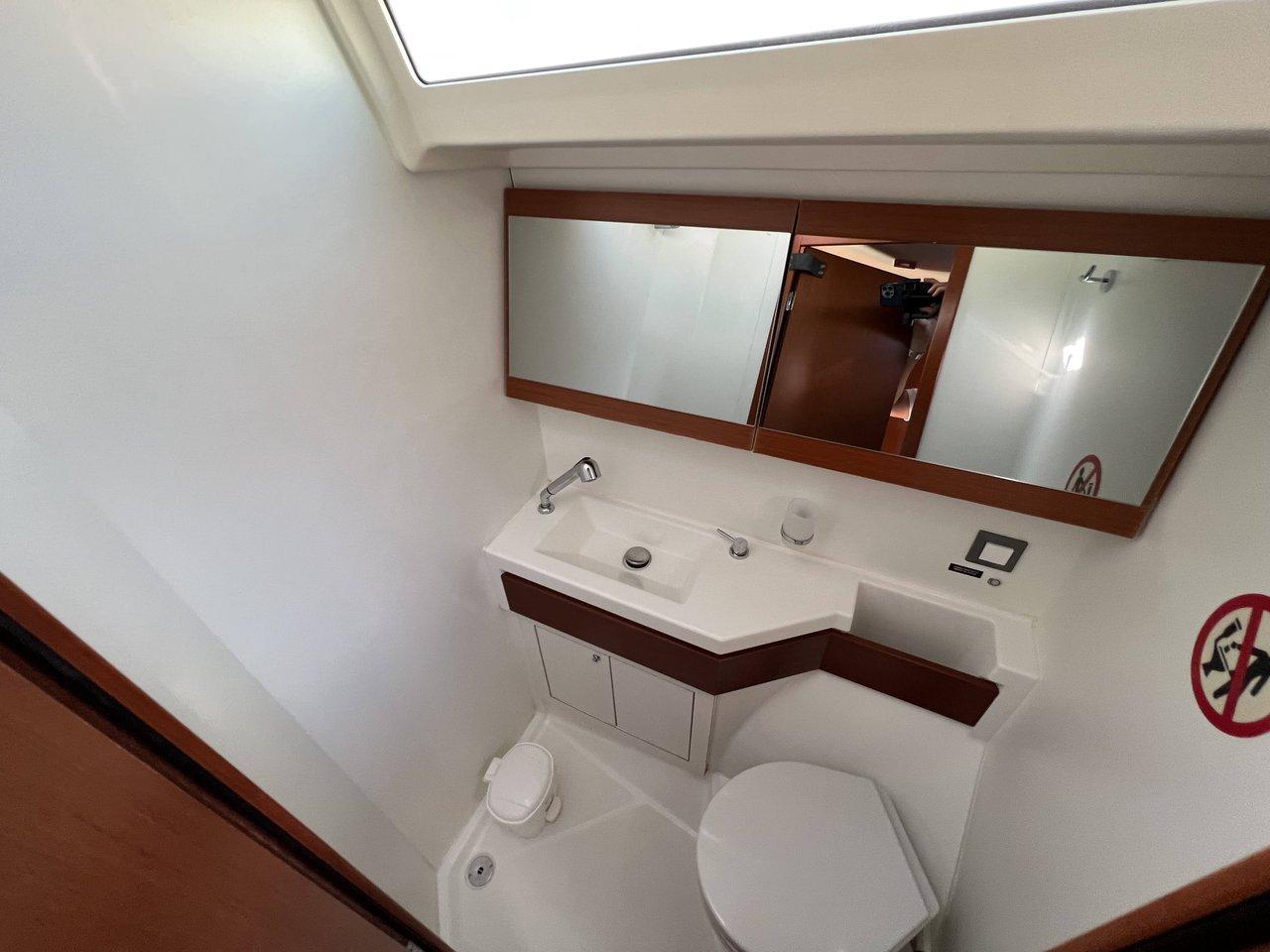 Oceanis 46.1, picture 32