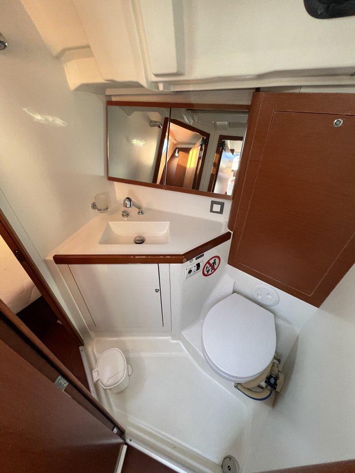 Oceanis 46.1, picture 33