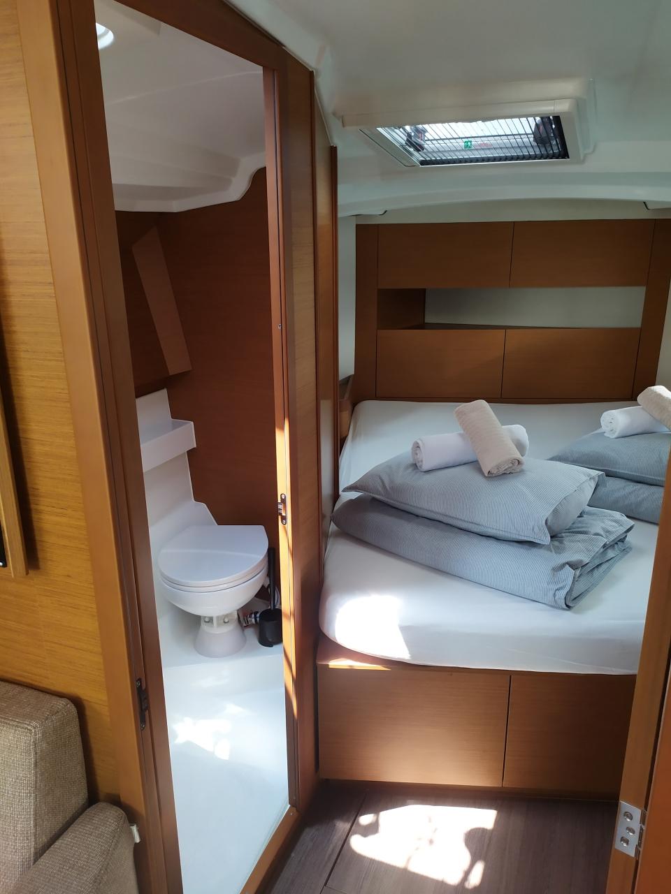 Sun Odyssey 410 - 3 cab., picture 11