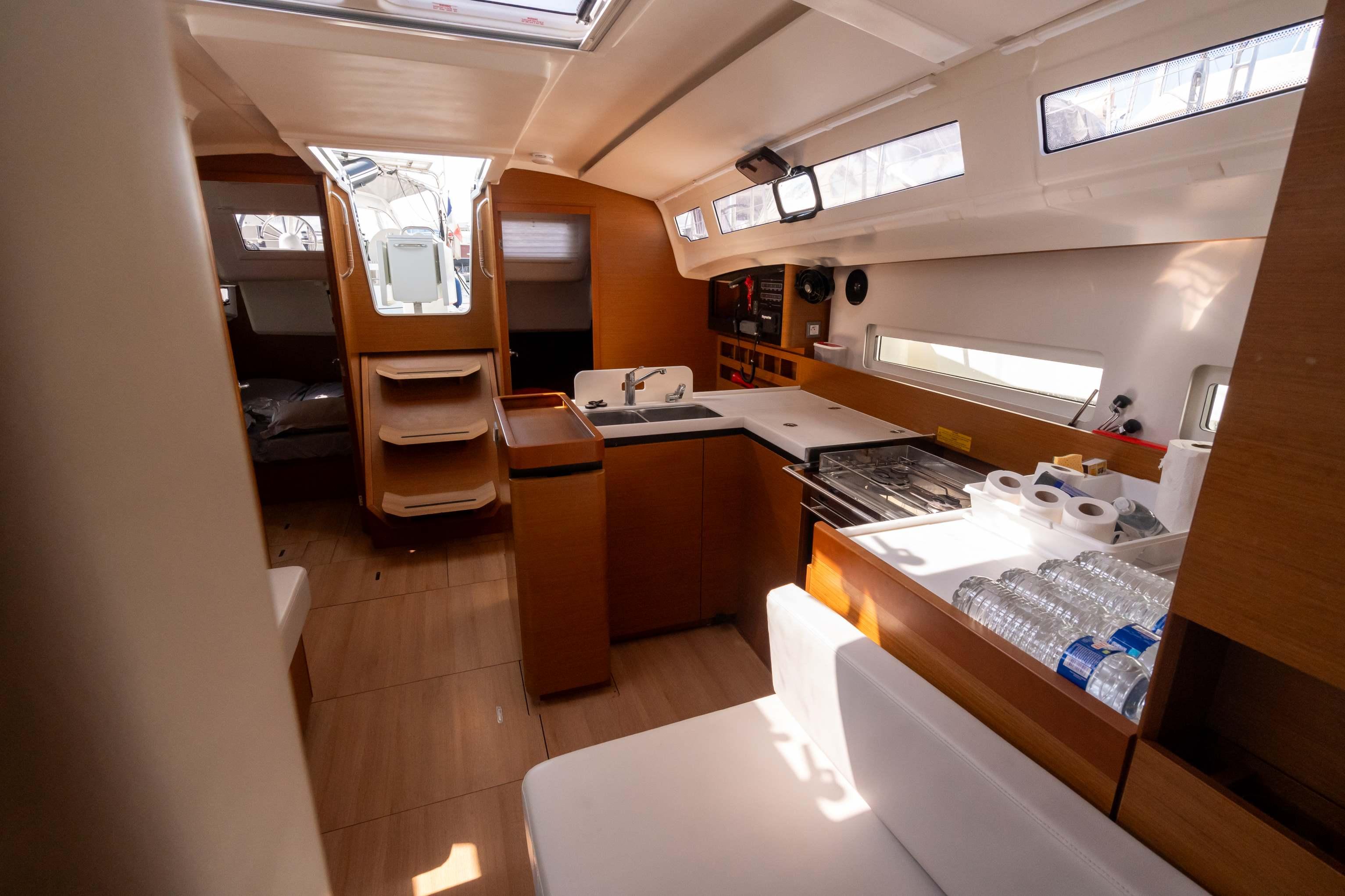 Sun Odyssey 410 - 3 cab., picture 6