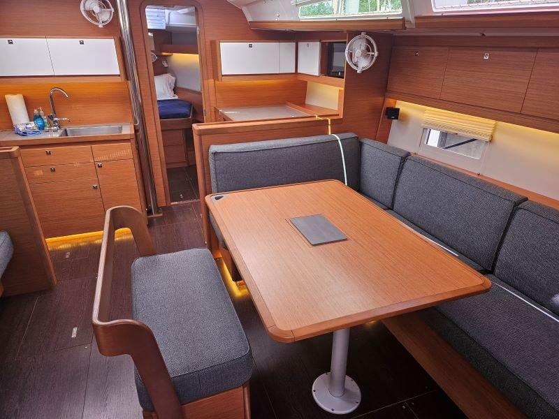 Dufour 430 - 3 cab. - Sunshine Daydream, picture 9