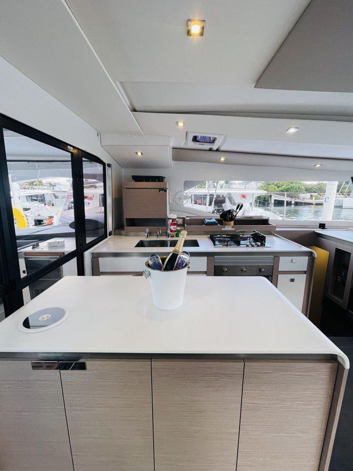 Fountaine Pajot Aura 51, picture 6