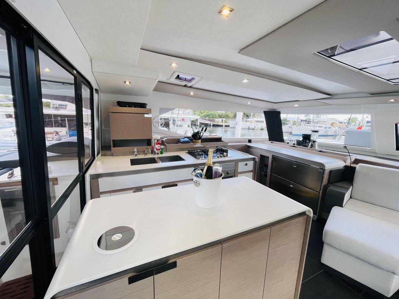 Fountaine Pajot Aura 51, picture 7