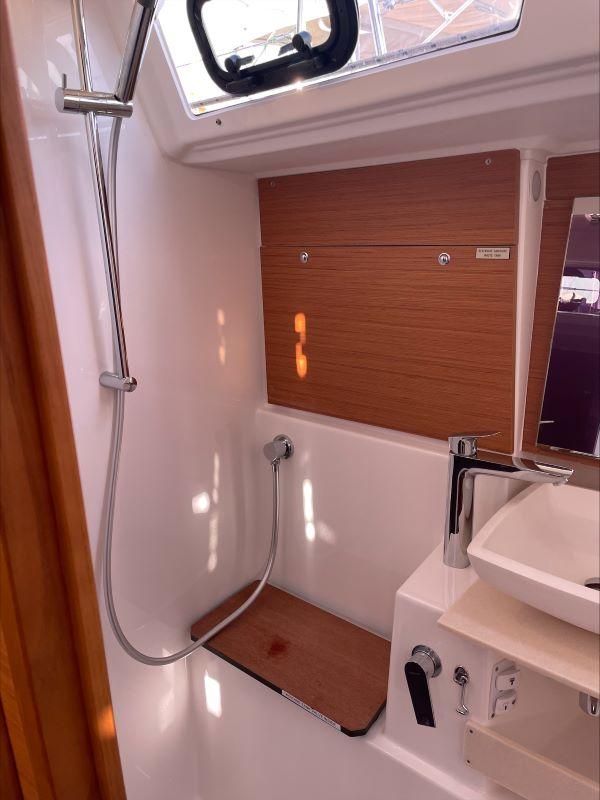 Dufour 430, picture 18