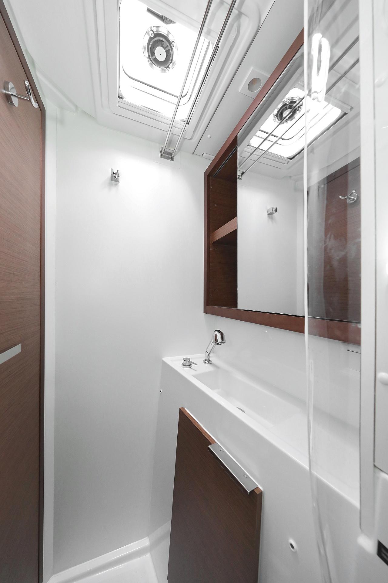 Lagoon 40 - 4 + 2 cab, picture 12