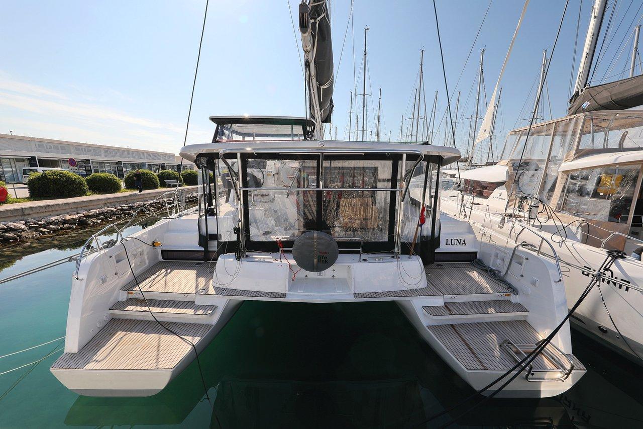 Lagoon 42 - 4 + 2 cab., picture 4
