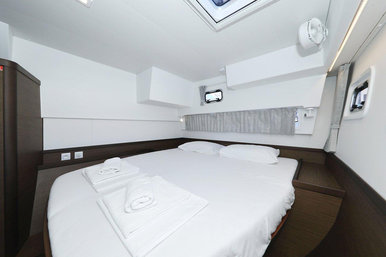 Lagoon 42 - 4 + 2 cab., picture 38