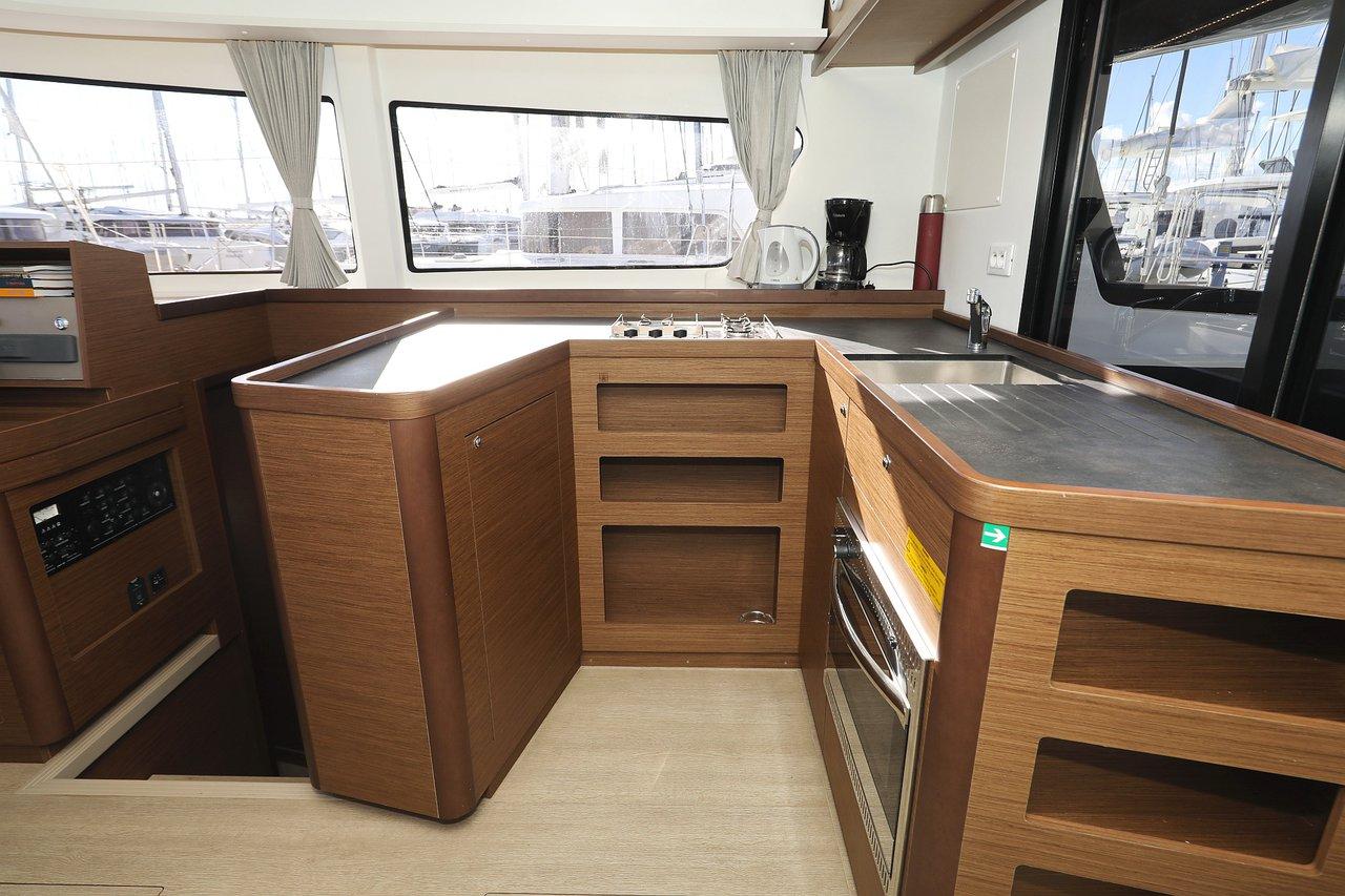 Lagoon 42 - 4 + 2 cab., picture 34