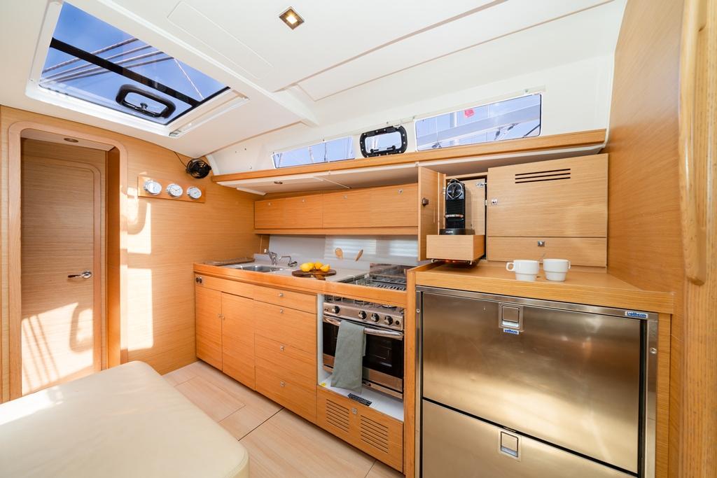 Dufour 460 GL, picture 8