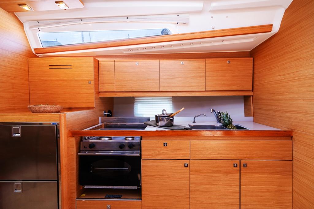 Dufour 390 GL, picture 9