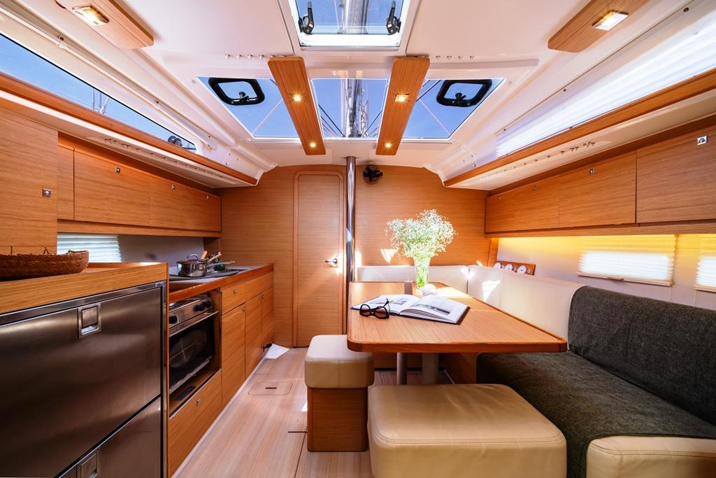 Dufour 390 GL, picture 7