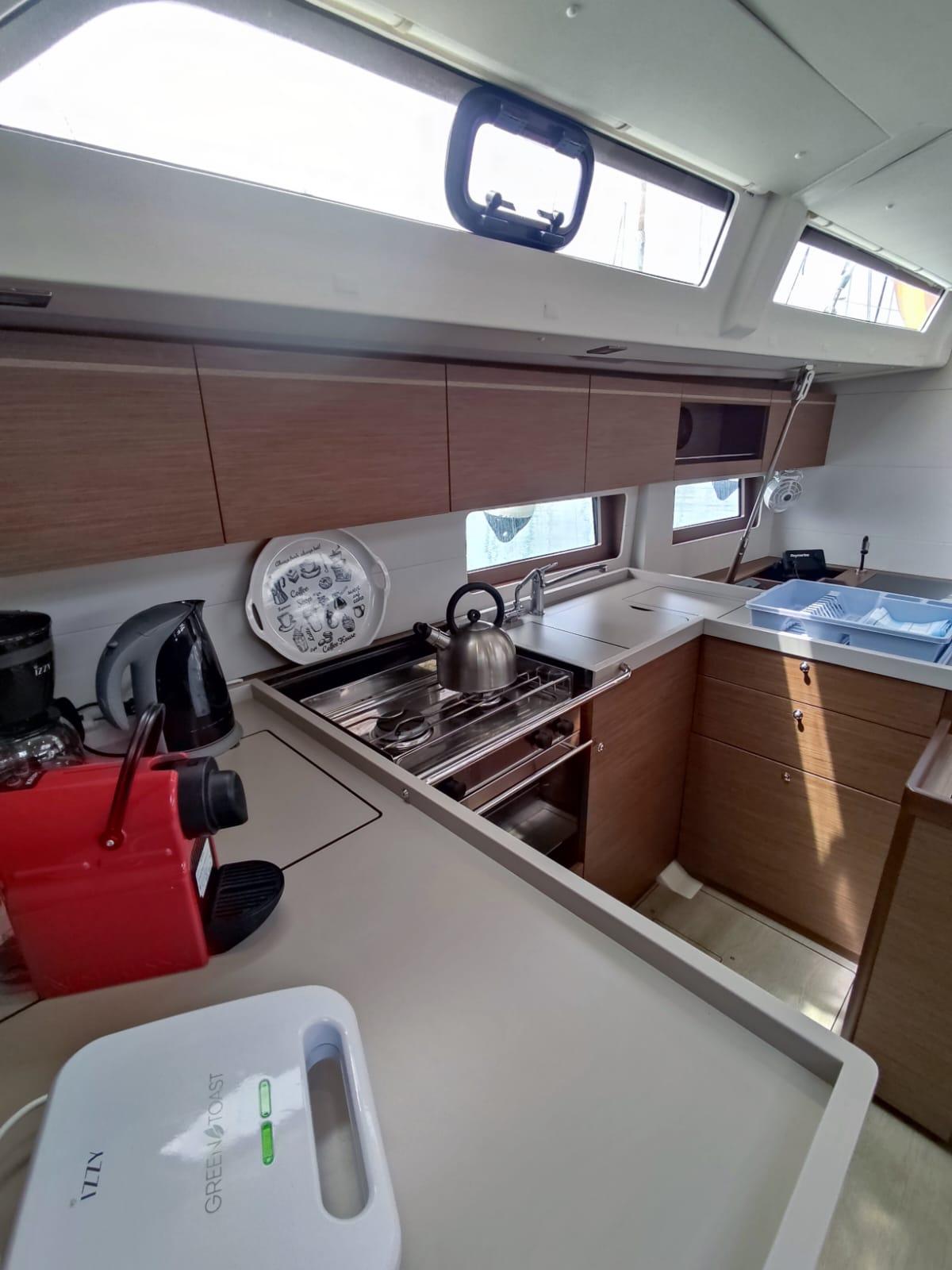 Oceanis 51.1 - 5 + 1 cab., picture 10