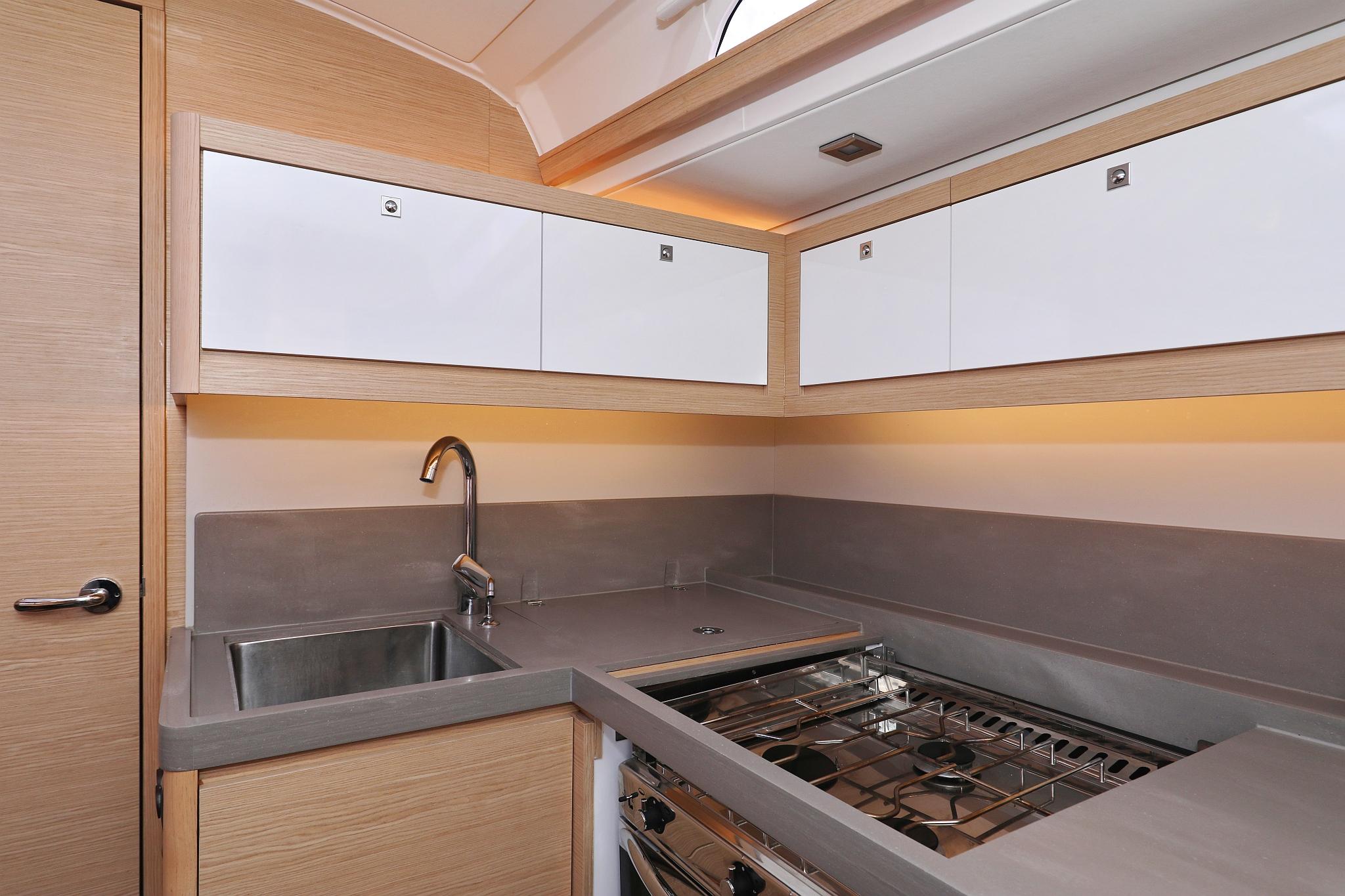 Dufour 470 - 4 cab., picture 44