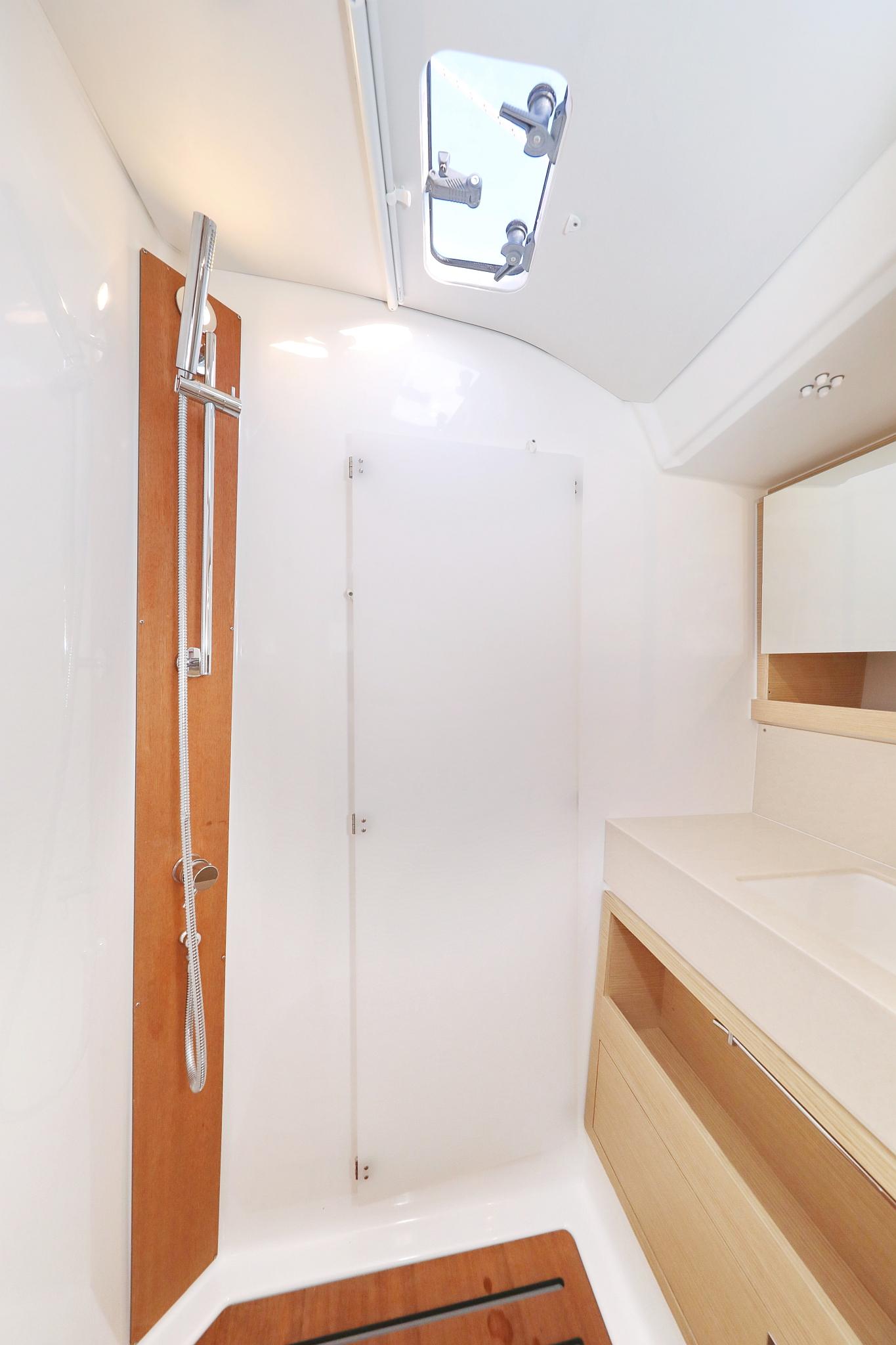 Dufour 470 - 4 cab., picture 39