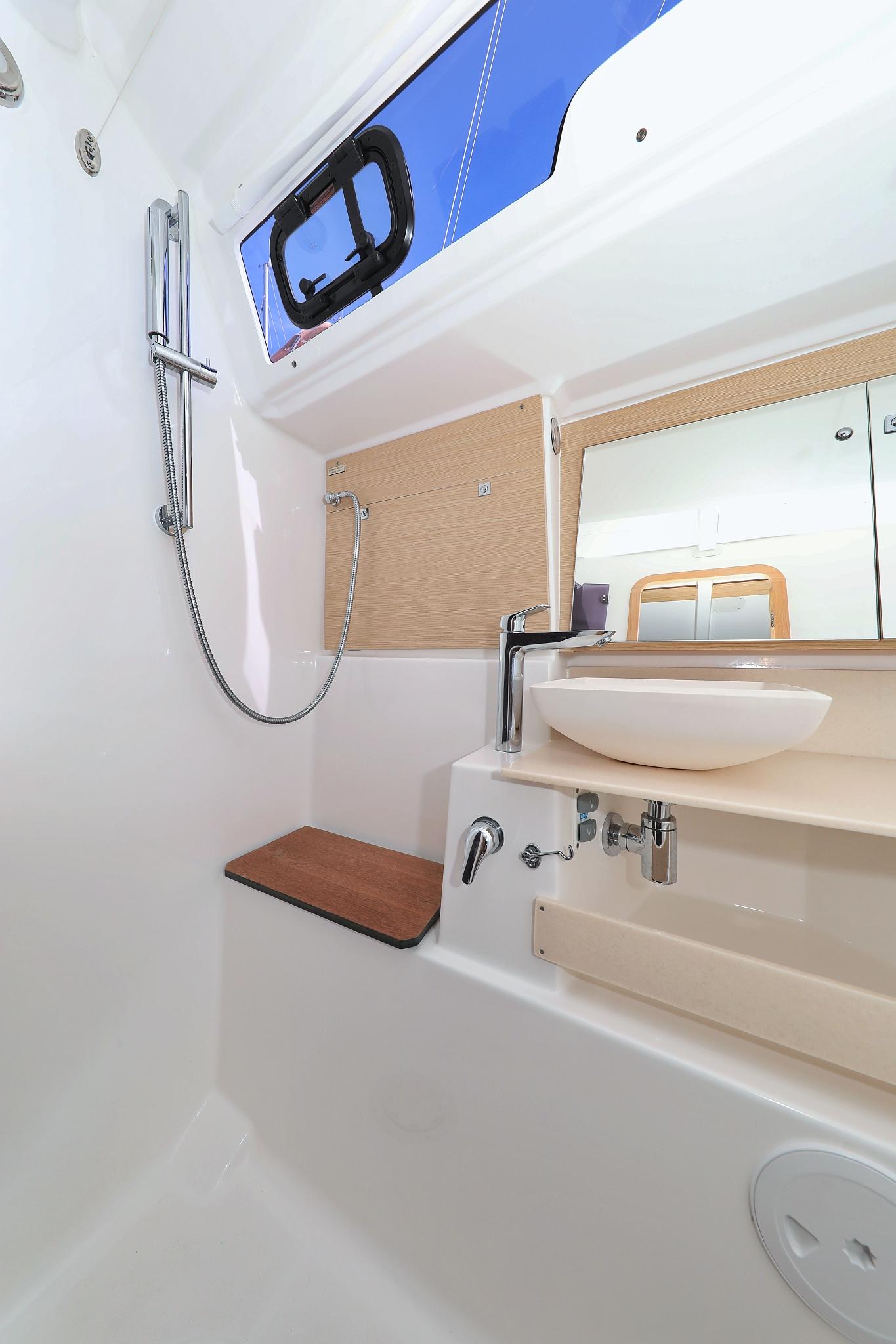 Dufour 430, picture 39