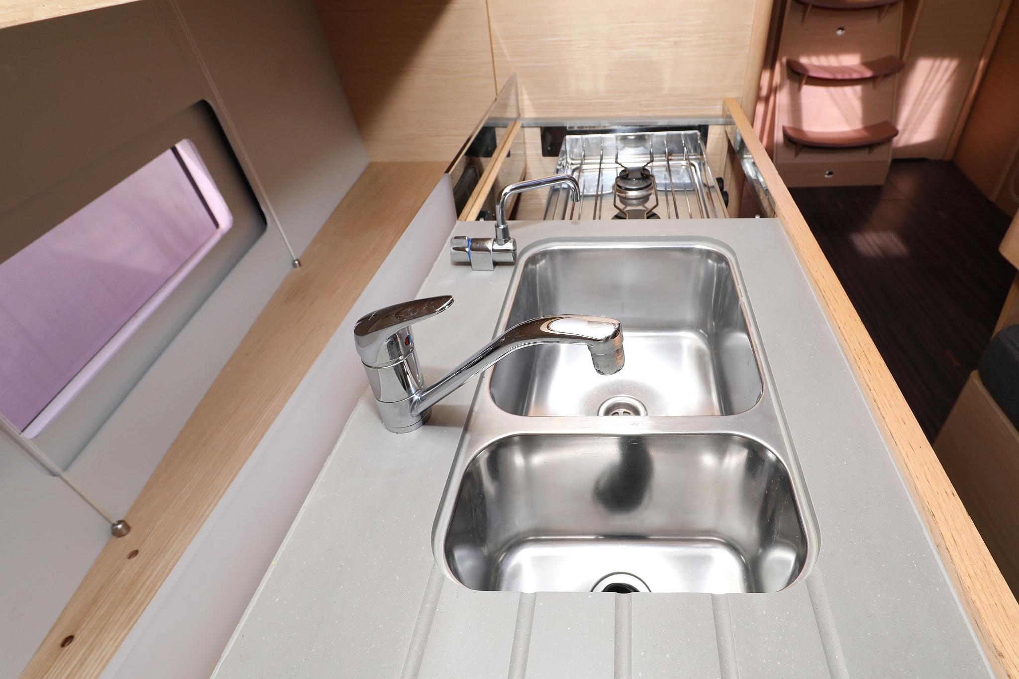 Dufour 430, picture 40