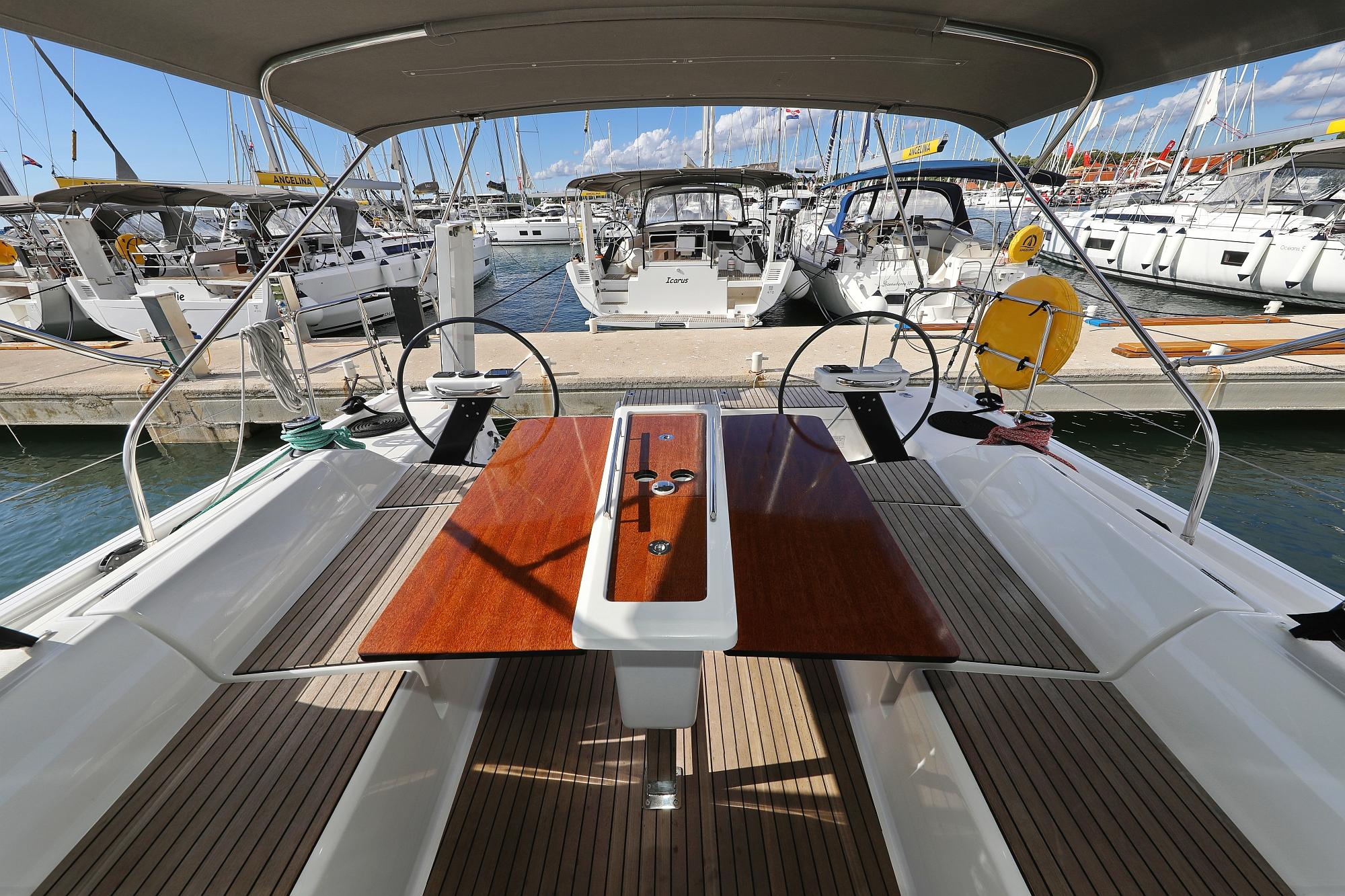 Dufour 430, picture 9