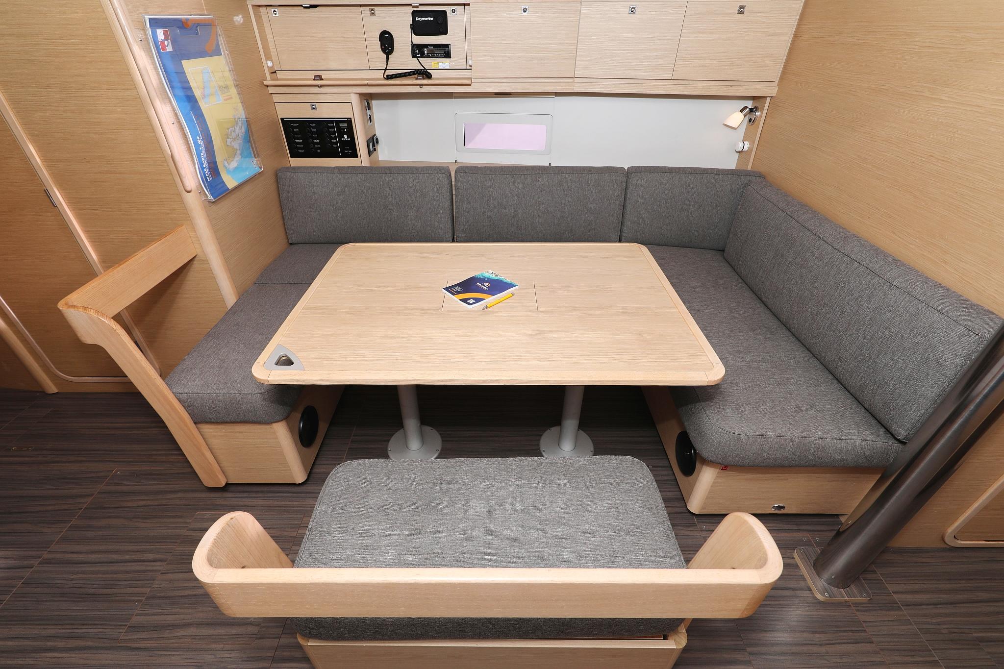 Dufour 430, picture 18