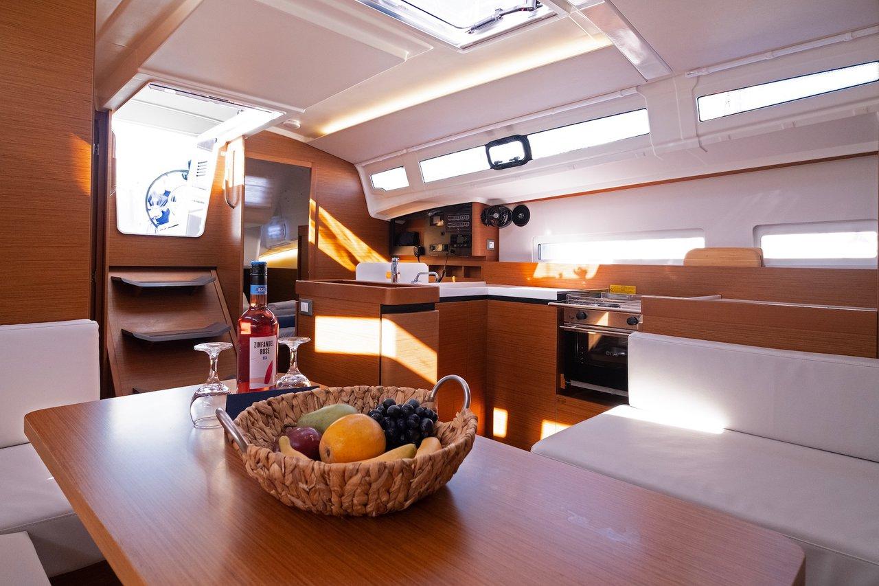 Sun Odyssey 410 - 3 cab., picture 6