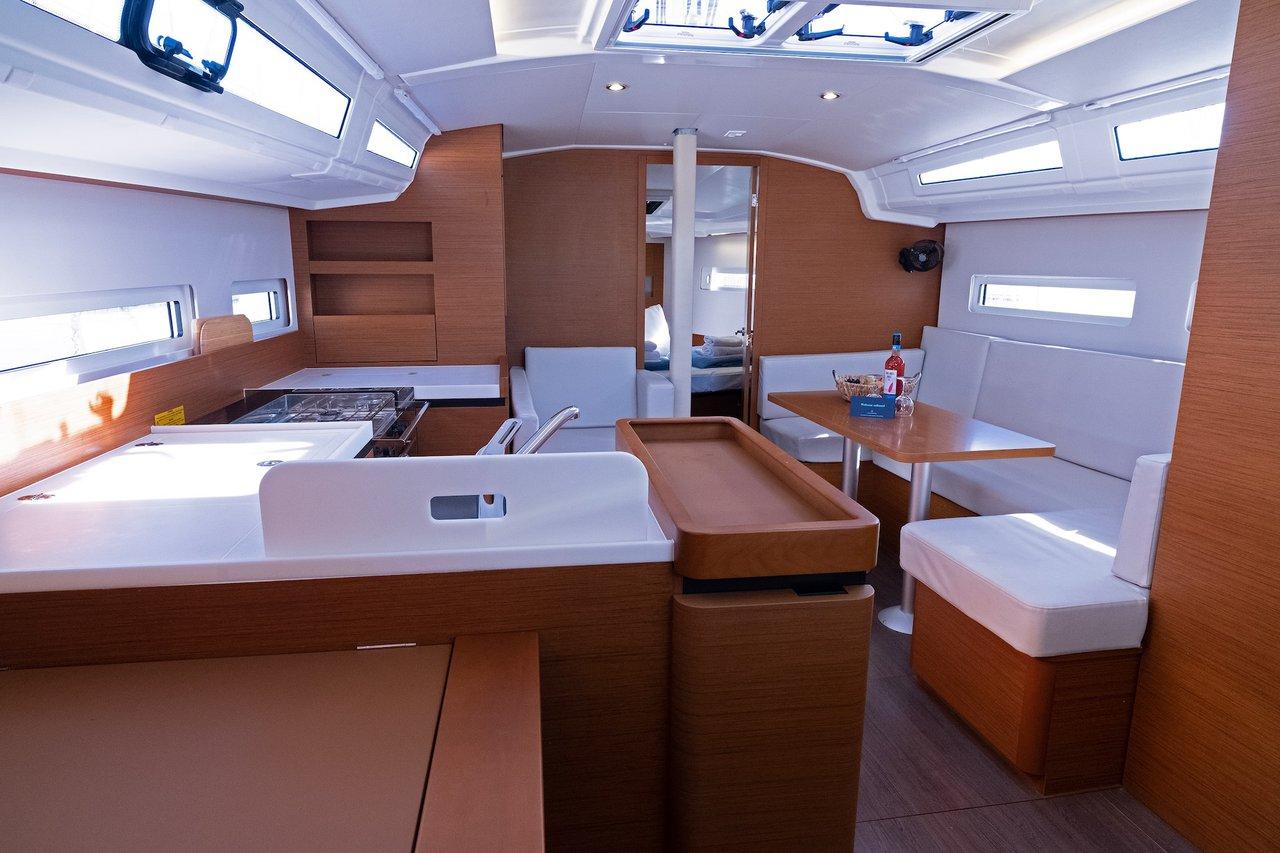 Sun Odyssey 410 - 3 cab., picture 4