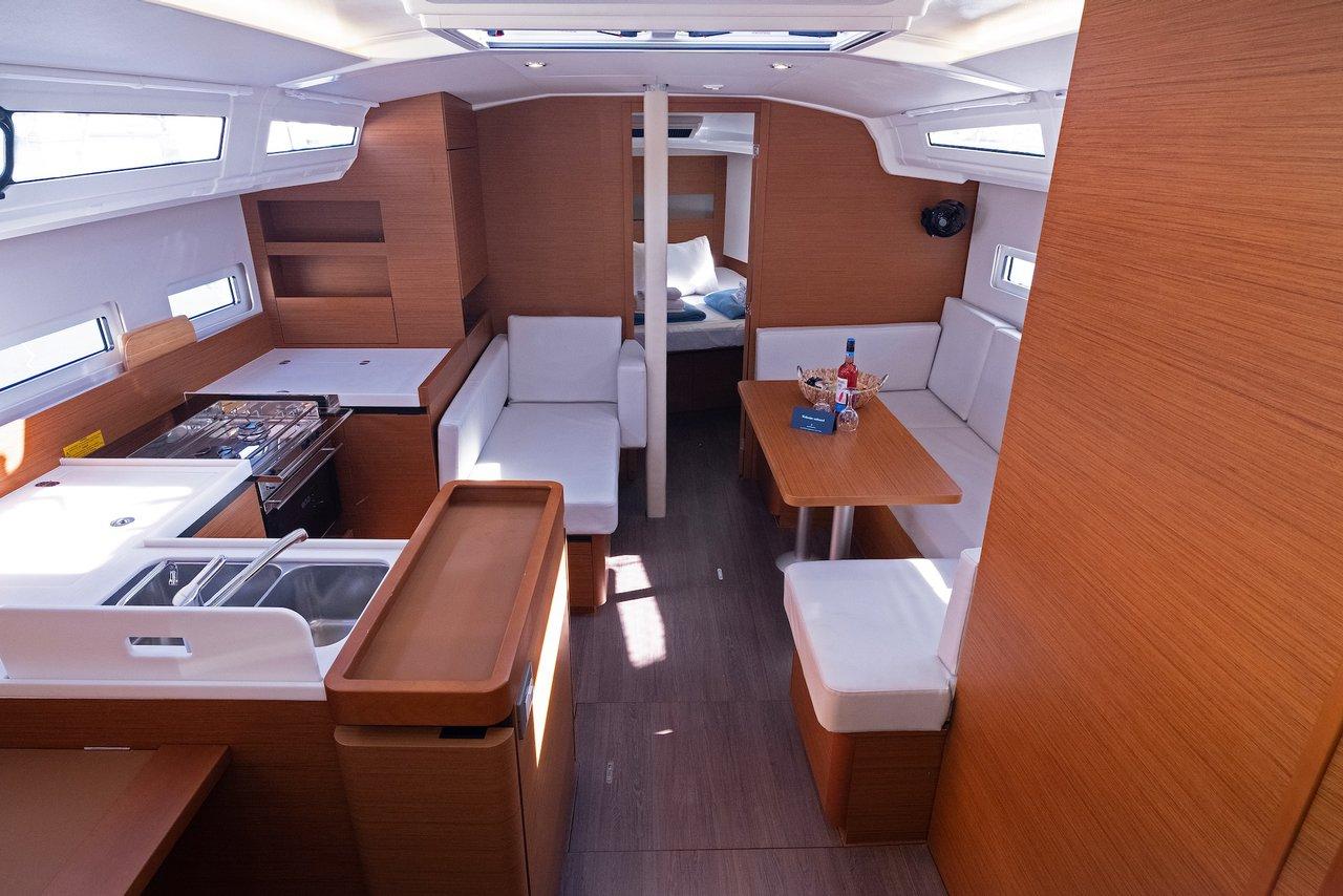 Sun Odyssey 410 - 3 cab., picture 3
