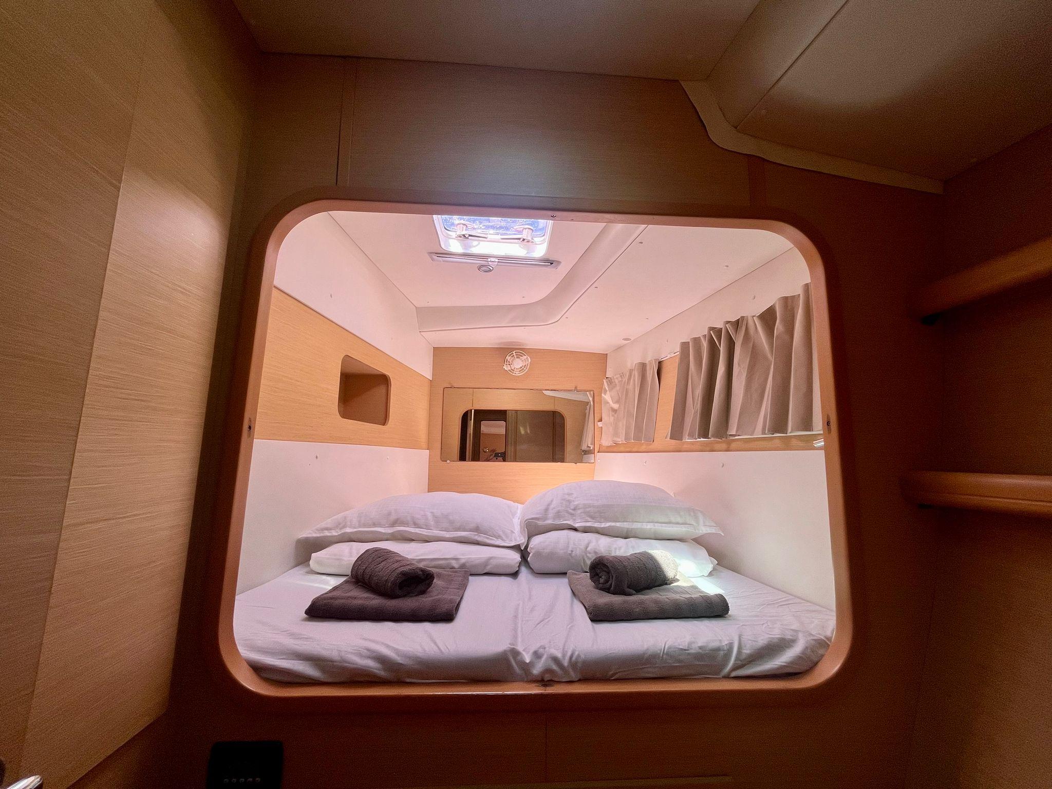 Lagoon 440 - 4 + 1 cab., picture 8