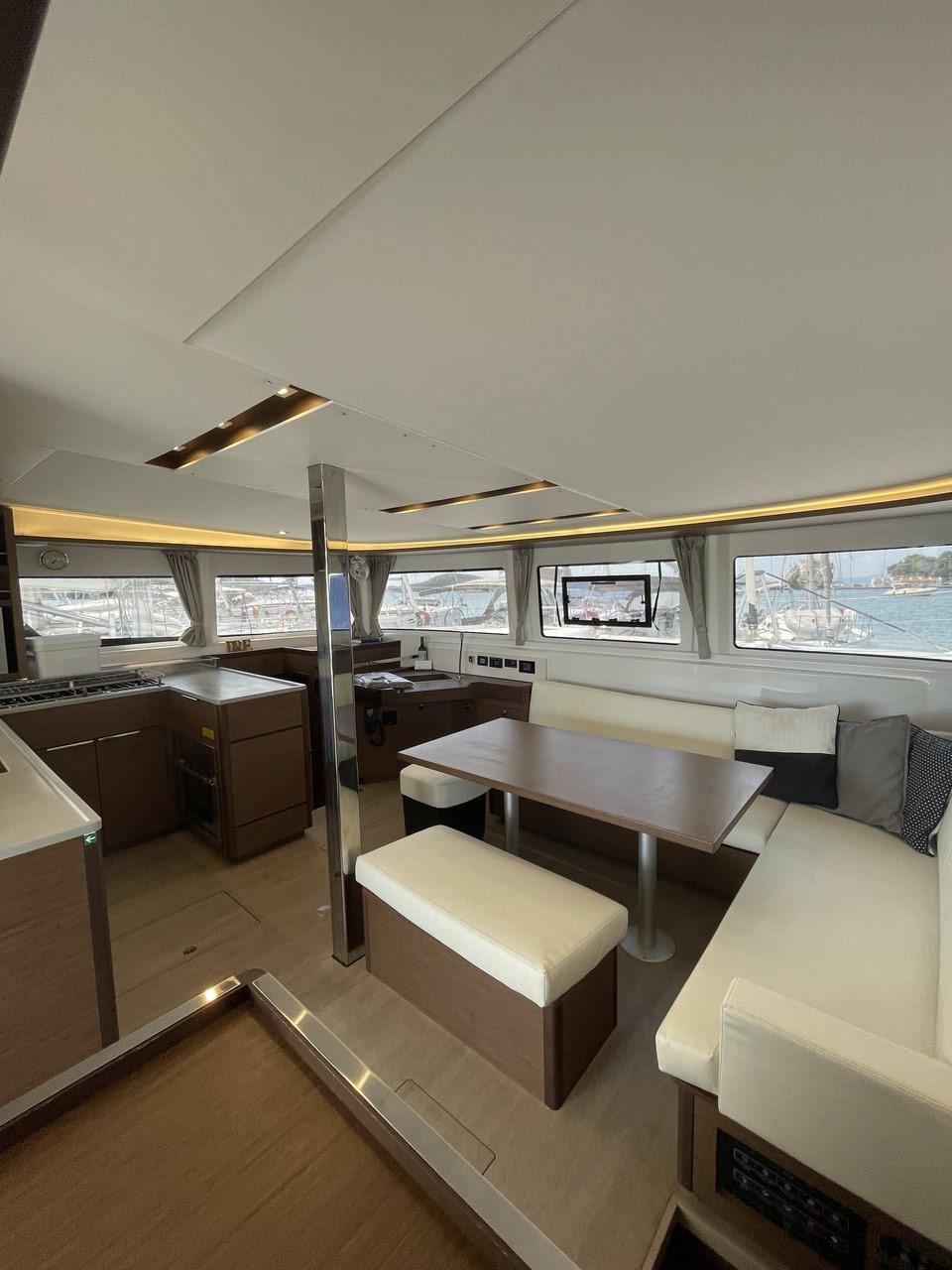 Lagoon 46 - 4 + 2 cab., picture 7