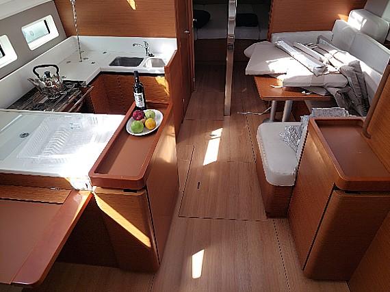 Sun Odyssey 440 - 4 cab., picture 4