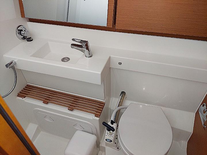 Sun Odyssey 440 - 4 cab., picture 7