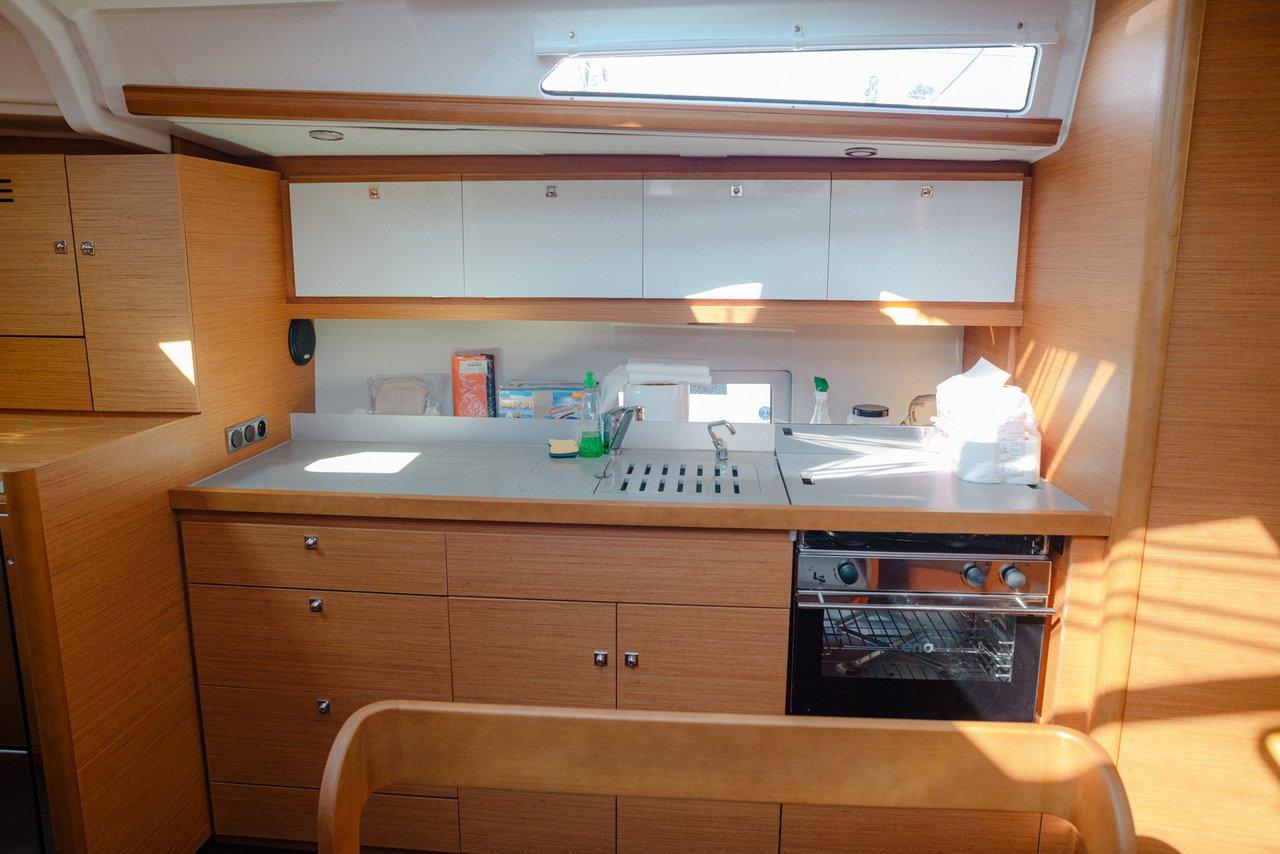 Dufour 430, picture 14
