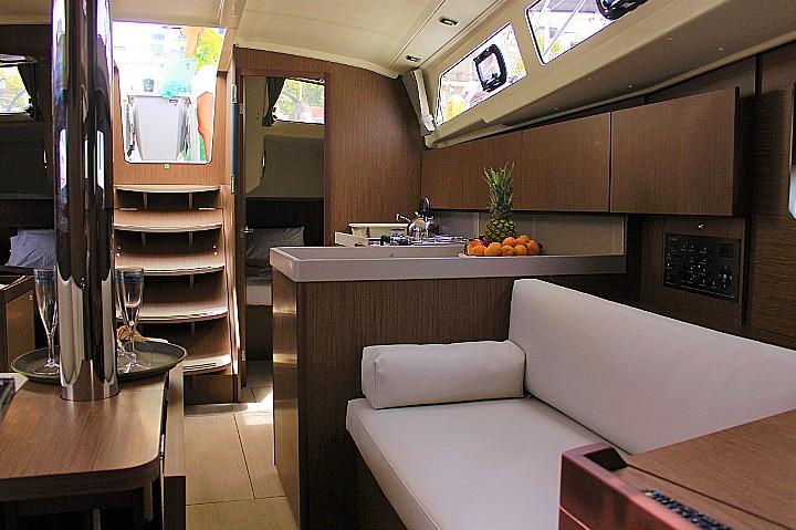 Oceanis 41.1, picture 5