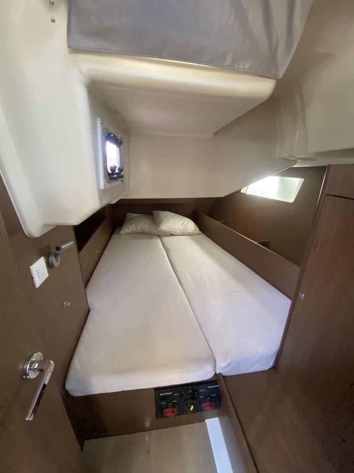 Oceanis 41.1, picture 6