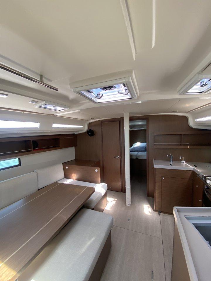 Oceanis 40.1, picture 7