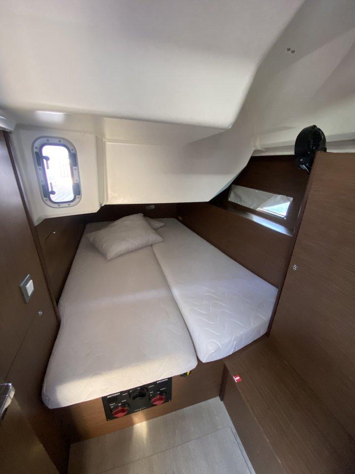 Oceanis 40.1, picture 9