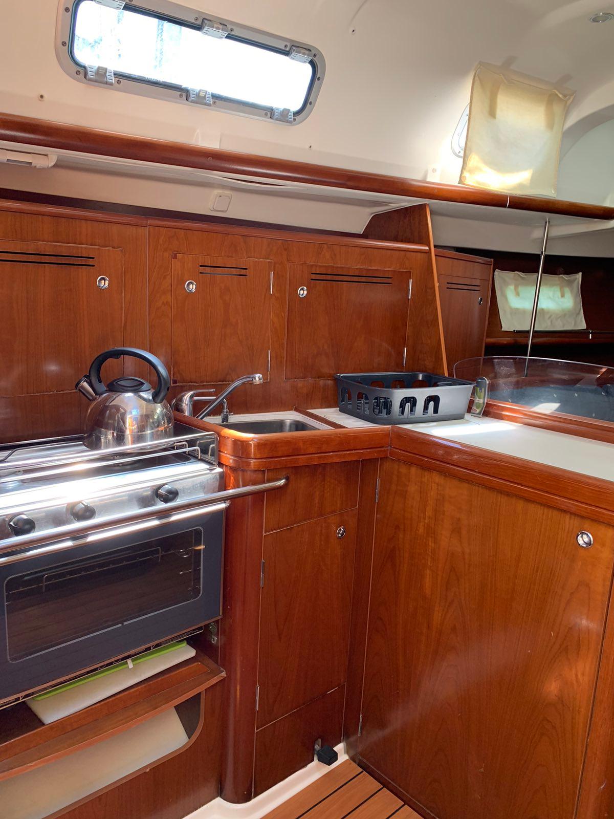 Oceanis Clipper 343, picture 14