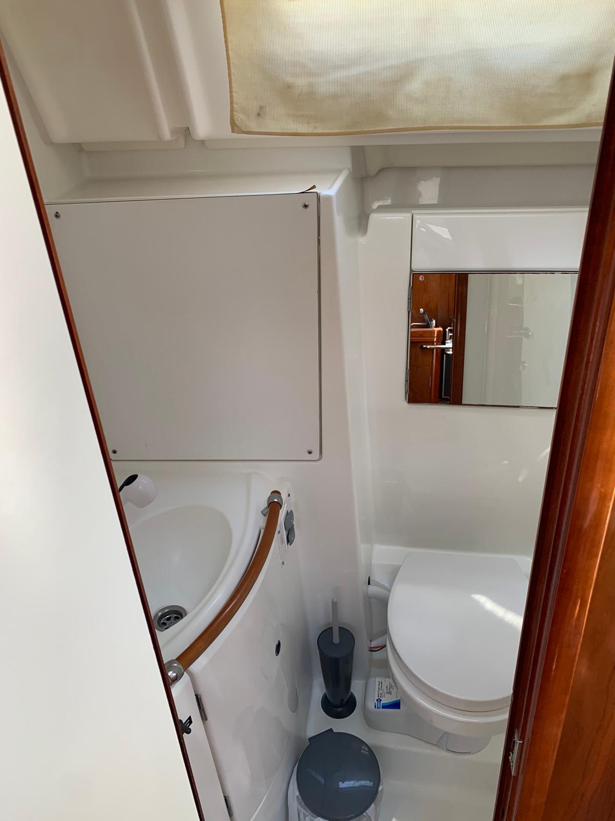 Oceanis Clipper 343, picture 17