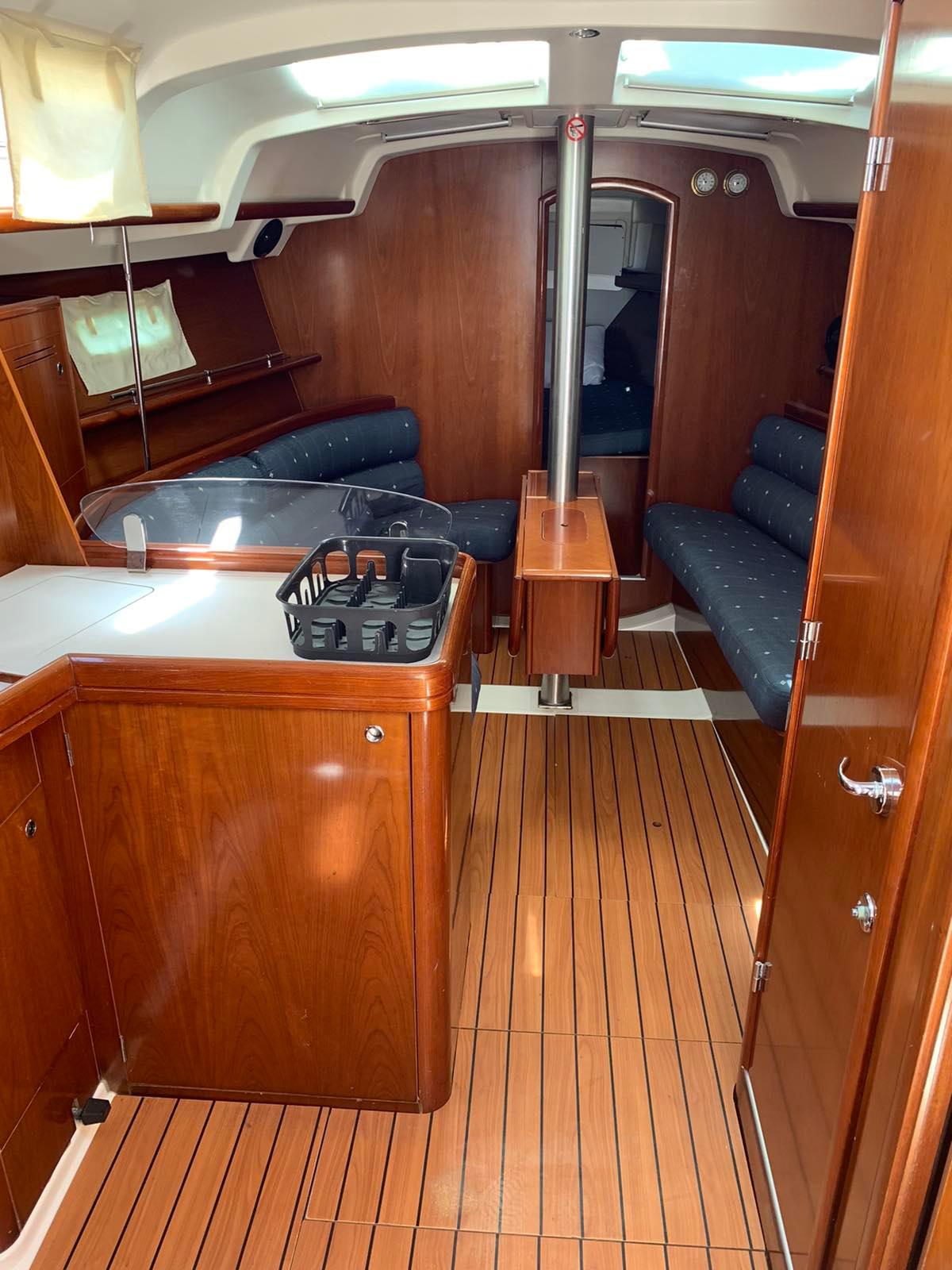 Oceanis Clipper 343, picture 9