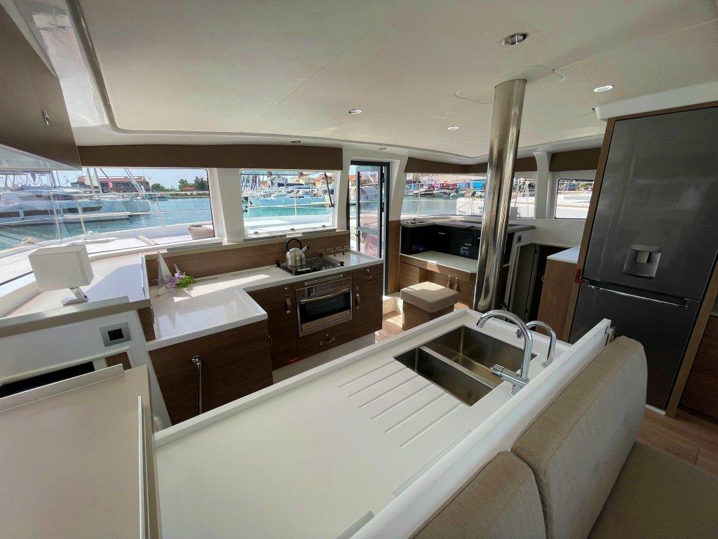 Bali 4.2 - 4 + 1 cab., picture 12