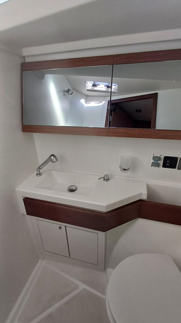 Oceanis 46.1, picture 10