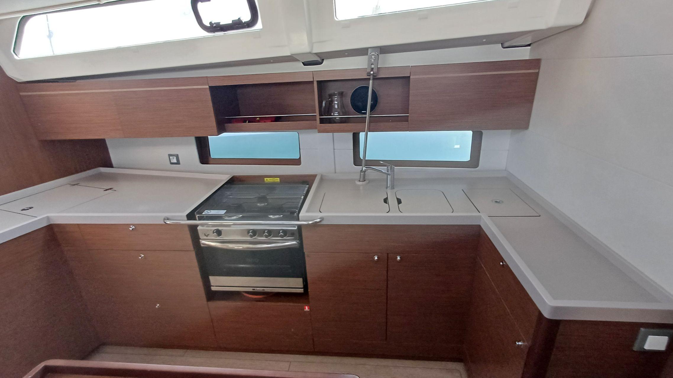 Oceanis 46.1, picture 5