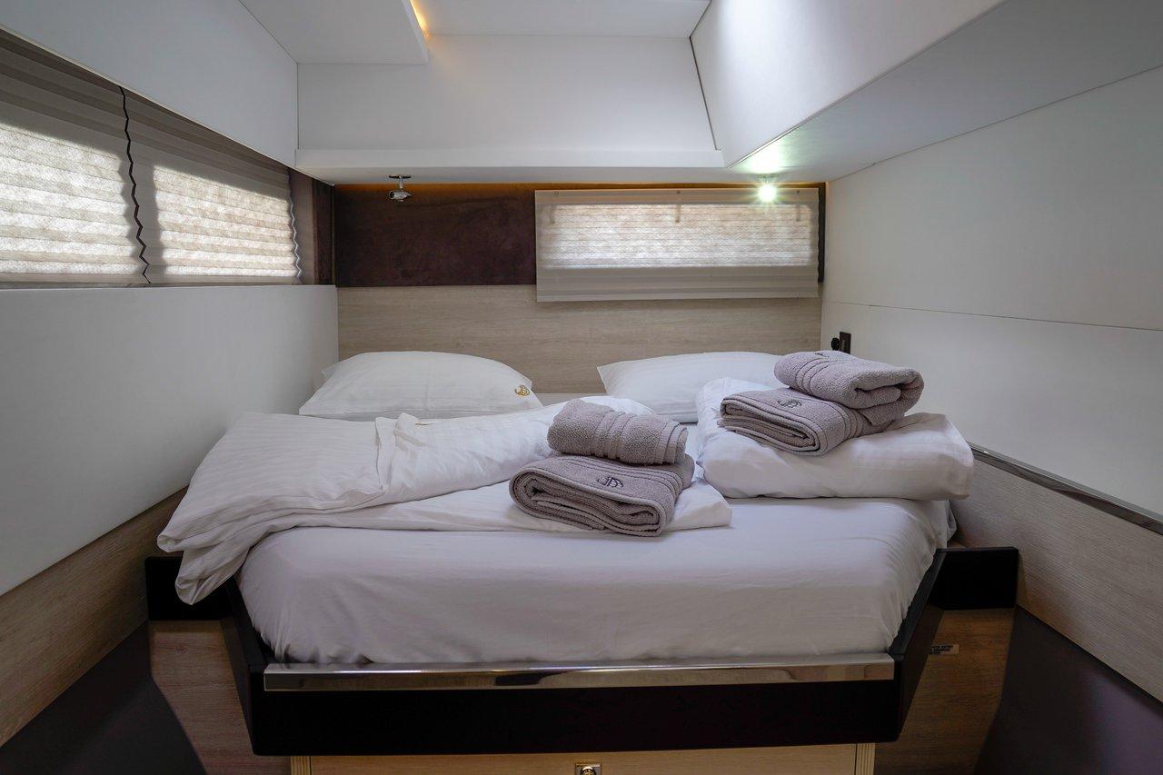 Leopard 45 - 3 + 1 cab., picture 41