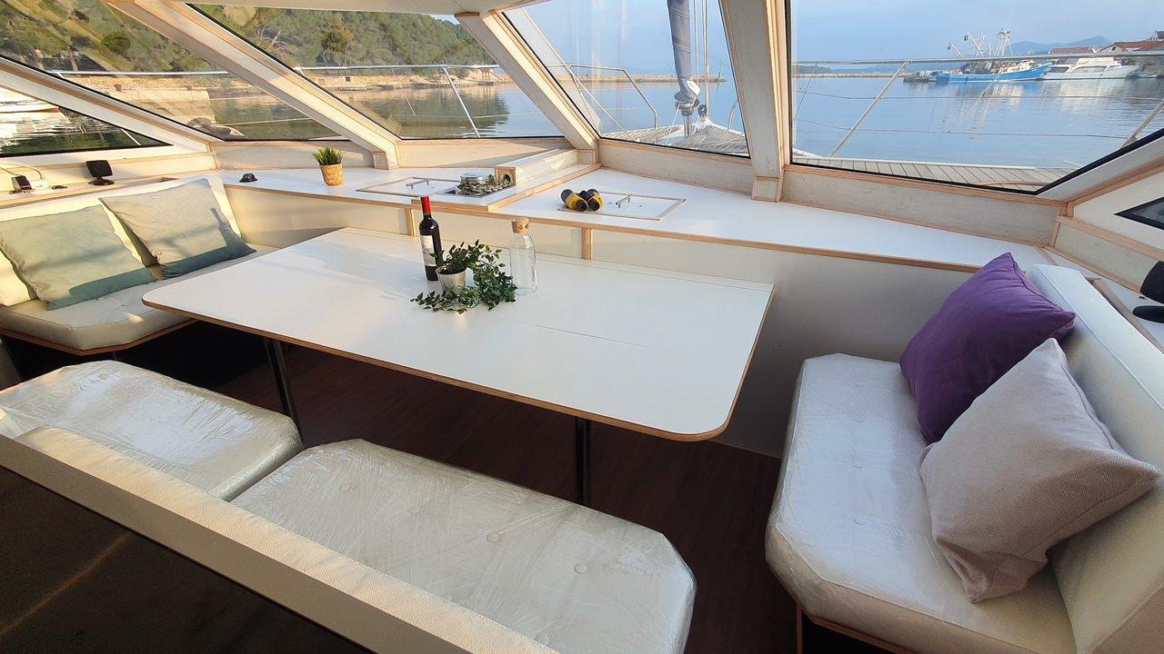 Upwind 50 Eco - 4 + 1 cab., picture 17