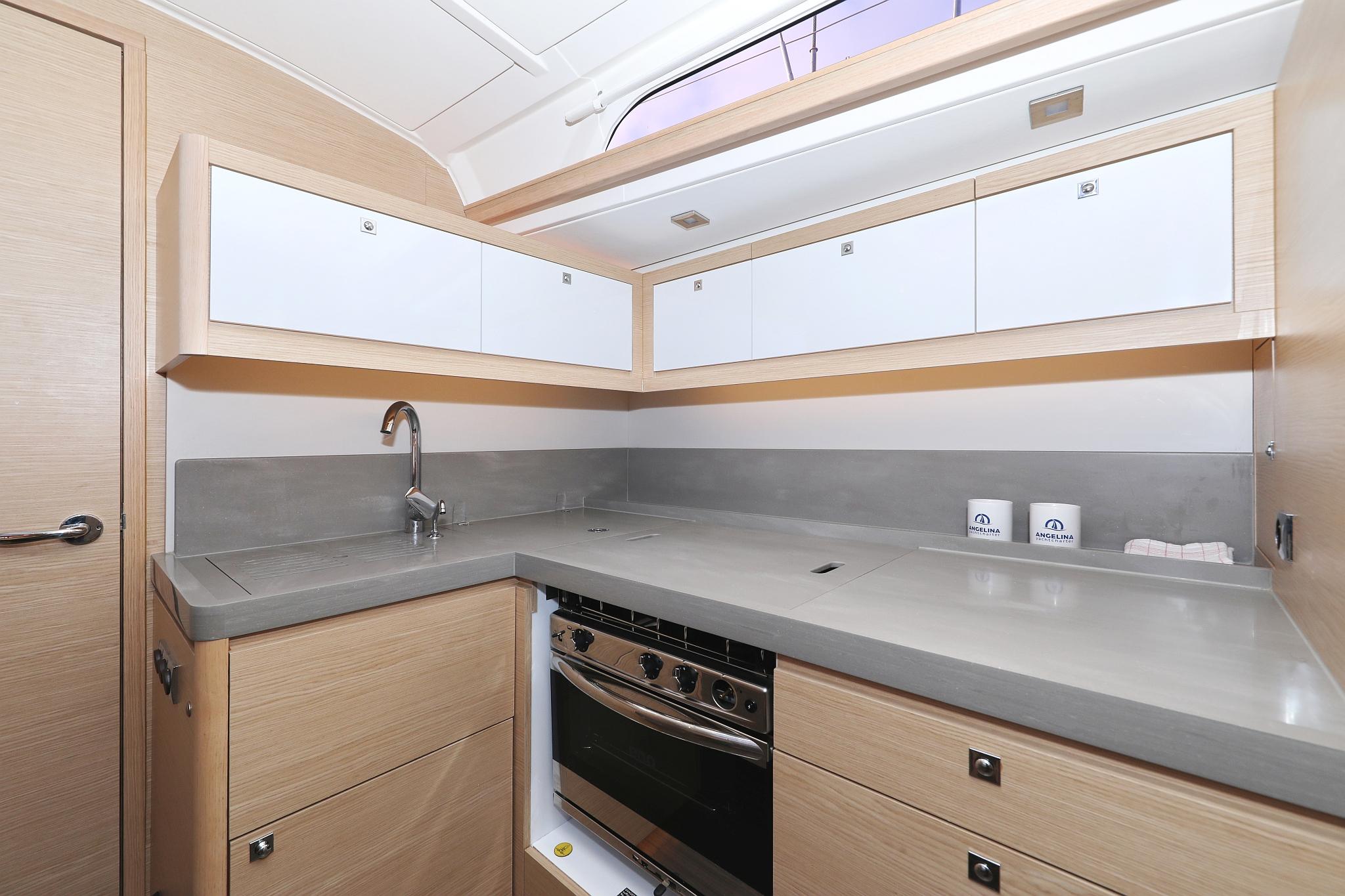 Dufour 470 - 4 cab., picture 16