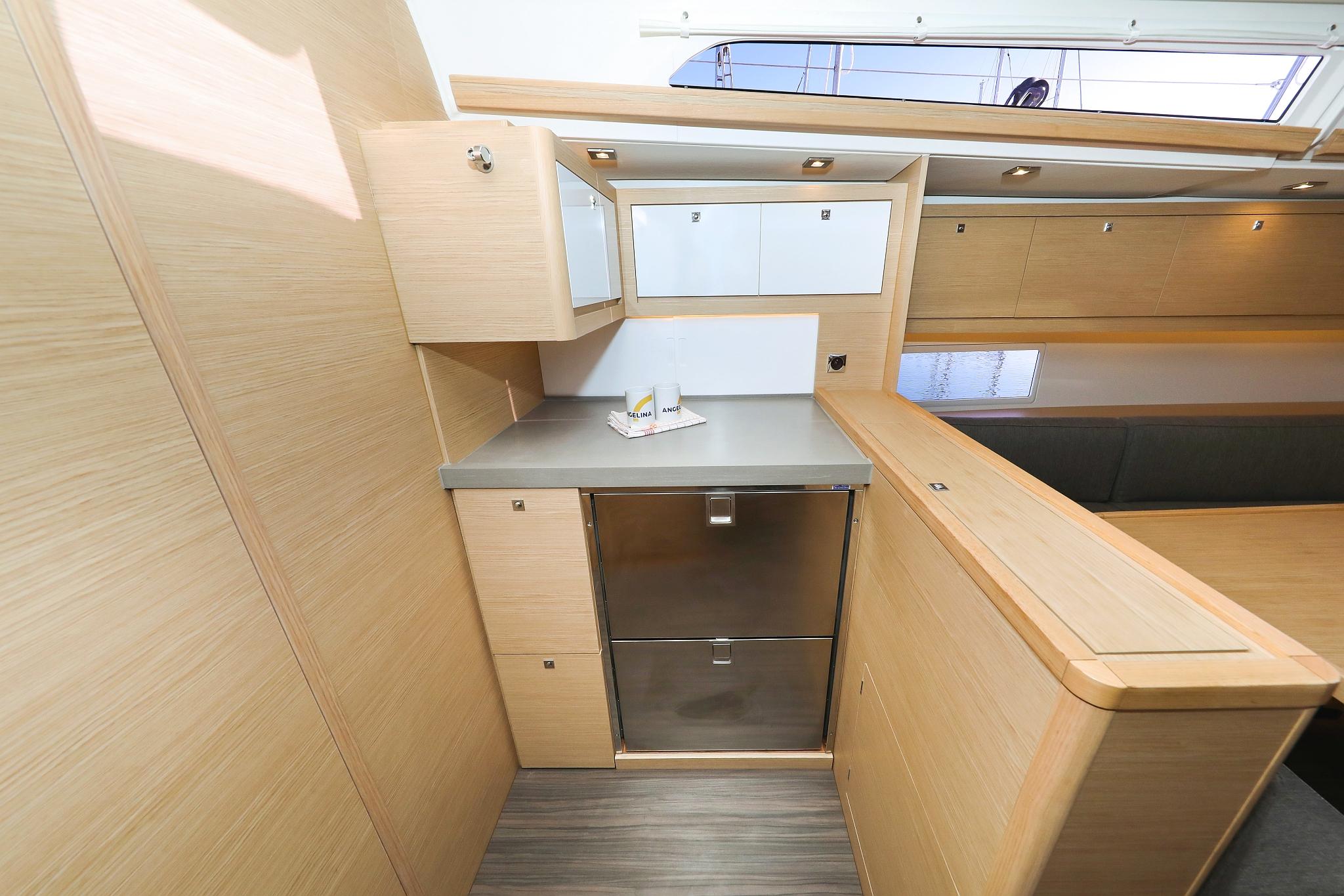 Dufour 470 - 3 cab., picture 20