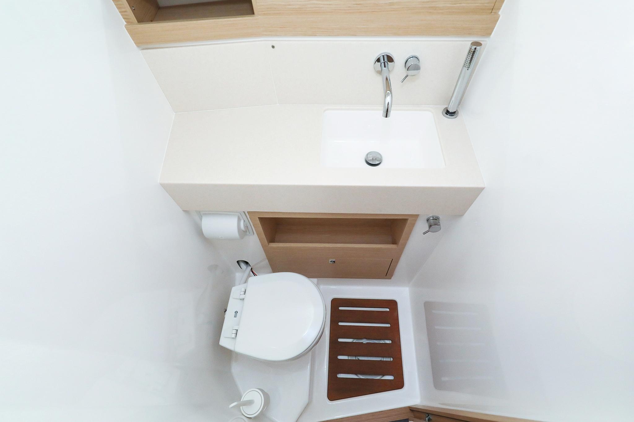 Dufour 470 - 3 cab., picture 39