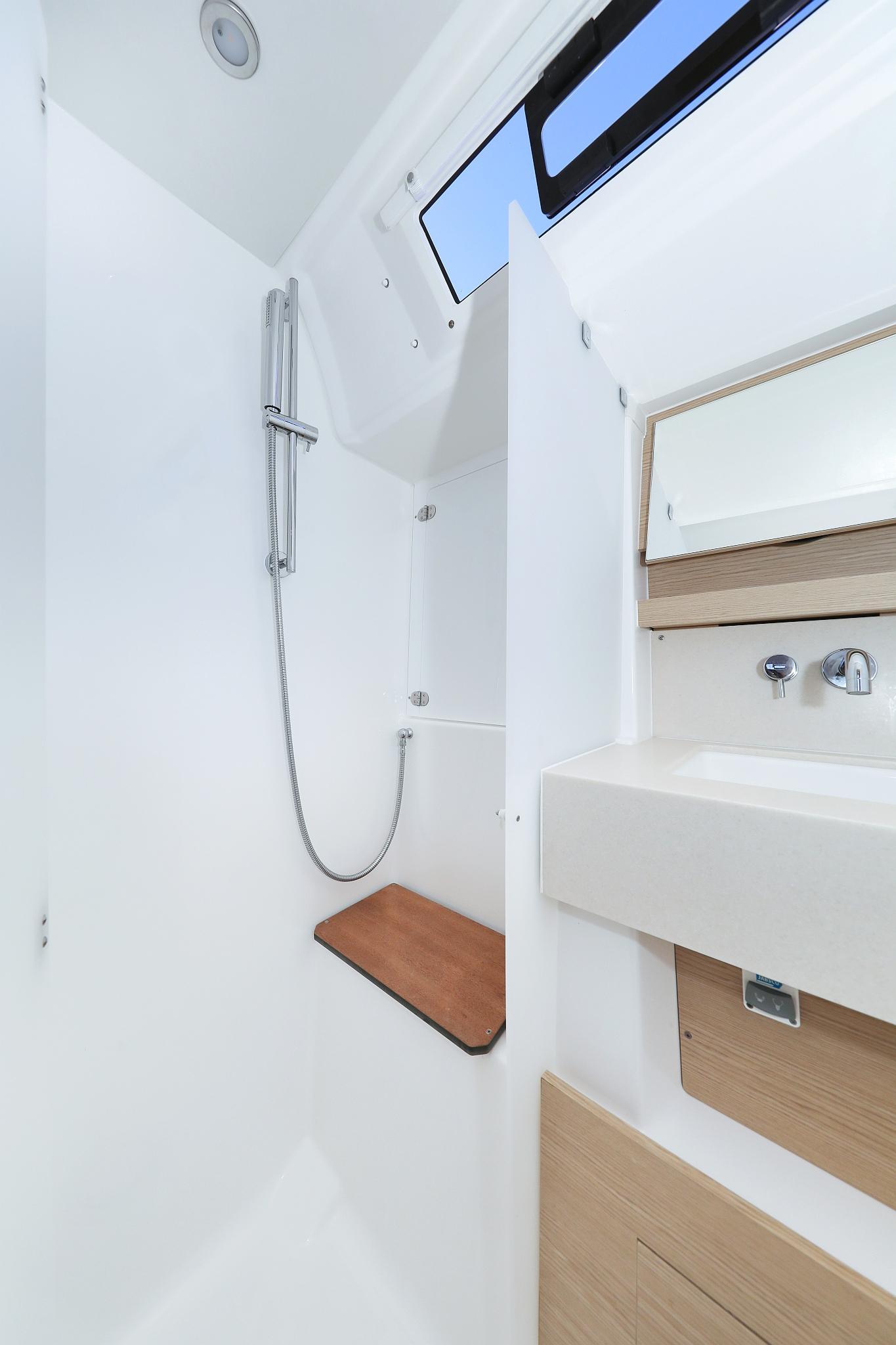 Dufour 470 - 3 cab., picture 37